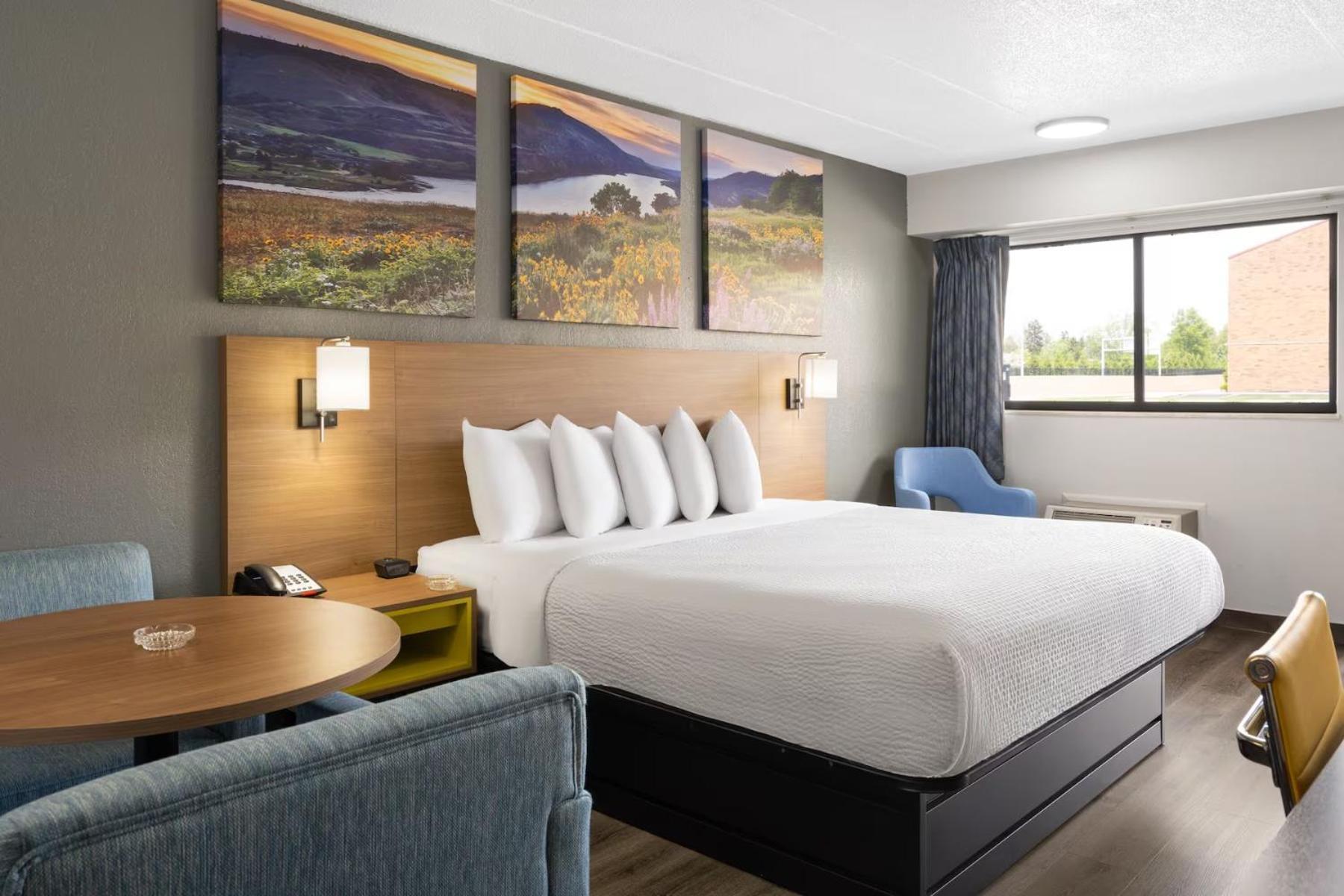 Hotel Days By Wyndham Worthington 2*