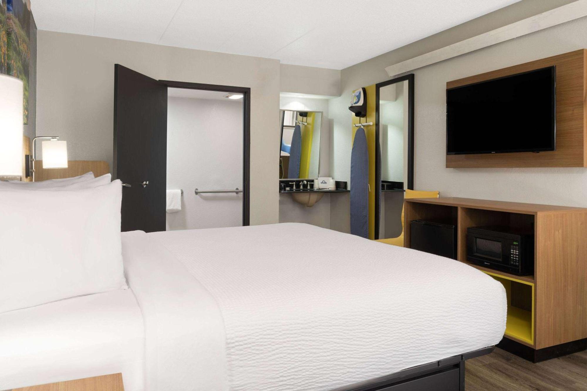 Hotel Days By Wyndham Worthington Columbus